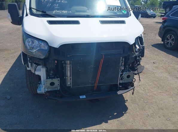 1FTYR1YG2HKA28365 2017 FORD TRANSIT-250 White Front view