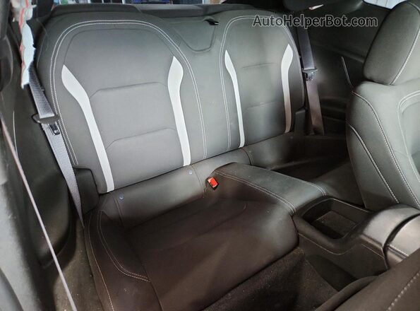 1G1FB1RS3M0140184 2021 CHEVROLET CAMARO Red Vista de los asientos traseros