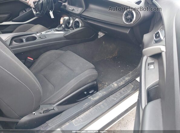 1G1FB3DX4J0101663 2018 CHEVROLET CAMARO White 