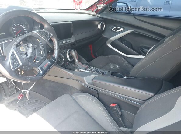 1G1FF1R73J0141587 2018 CHEVROLET CAMARO Green Widok wnętrza z przodu