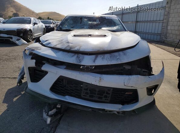 1G1FF1R76L0134927 2020 CHEVROLET CAMARO Белый Вид спереди
