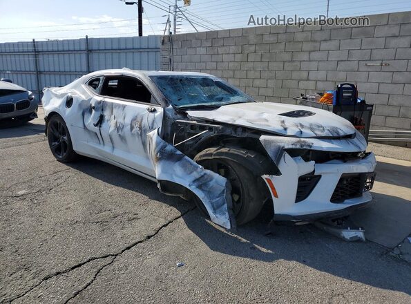1G1FF1R76L0134927 2020 CHEVROLET CAMARO Белый Передняя правая четверть