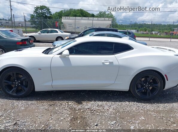 1G1FF1R79M0128136 2021 CHEVROLET CAMARO White 360 interior view