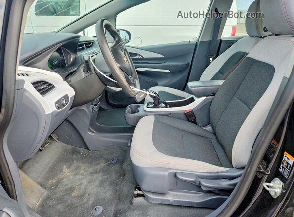 1G1FW6S06J4133597 2018 CHEVROLET BOLT Черный Вид салона спереди