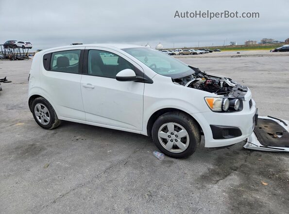 1G1JA6SH2G4170640 2016 CHEVROLET SONIC White Delantero derecho