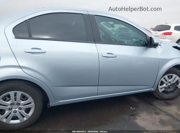 1G1JB5SH3J4103527 2018 CHEVROLET SONIC Silver Rear interior view