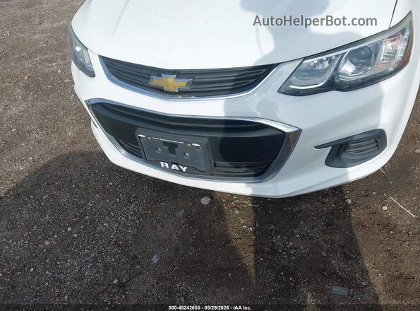 1G1JB5SH9J4123054 2018 CHEVROLET SONIC White Widok zestawu wskaźników