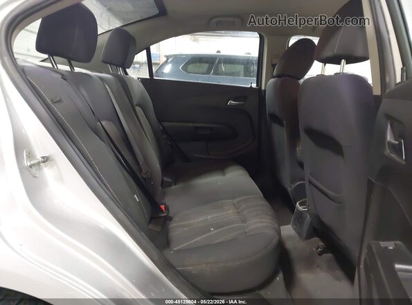 1G1JC5SG0G4126812 2016 CHEVROLET SONIC Silver VIN կոդի պիտակի տեսք