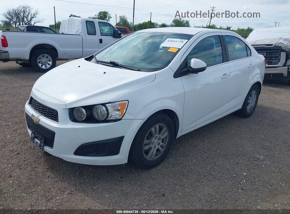 1G1JC5SH2G4177236 2016 CHEVROLET SONIC White წინა მარცხენა ხედი სამი მეოთხედიდან