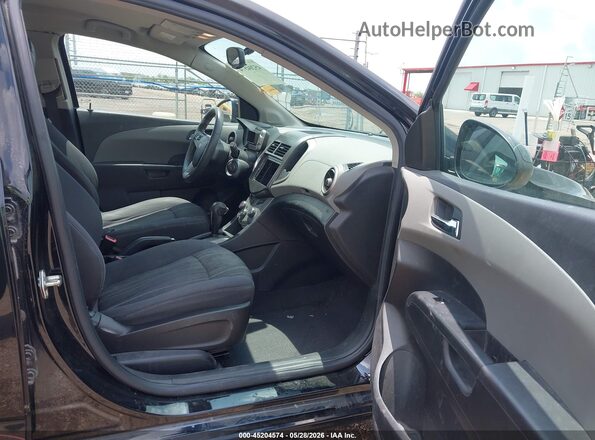 1G1JC6SH3G4143988 2016 CHEVROLET SONIC Black Vista interior delantera