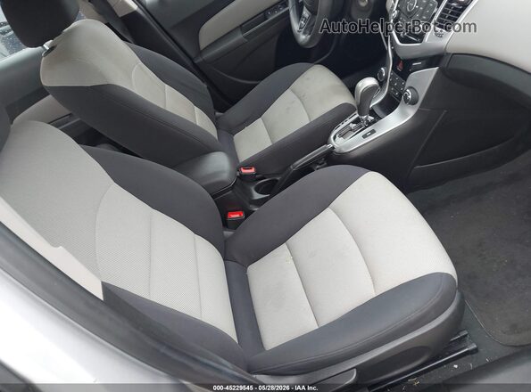 1G1PC5SH0G7218522 2016 CHEVROLET CRUZE Silver Вид салону спереду