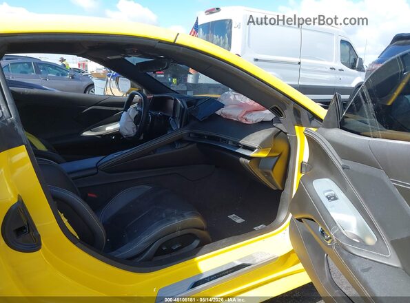 1G1YA2D4XT5104441 2026 CHEVROLET CORVETTE Желтый Вид салона спереди
