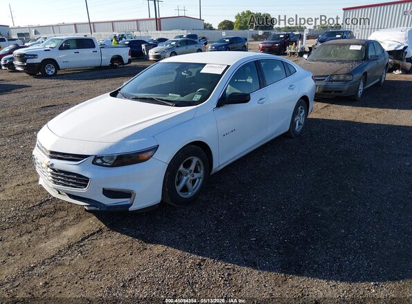 1G1ZB5ST2HF272671 2017 CHEVROLET MALIBU Белый Передняя левая четверть