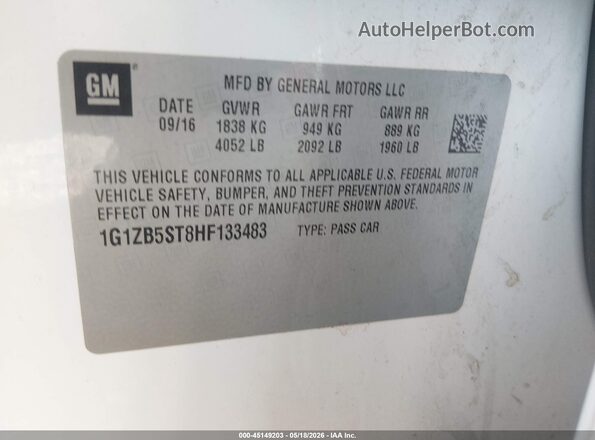 1G1ZB5ST8HF133483 2017 CHEVROLET MALIBU White Vista del compartimento del motor