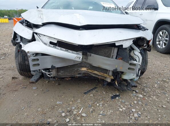 1G1ZC5ST8JF157155 2018 CHEVROLET MALIBU Silver Front view