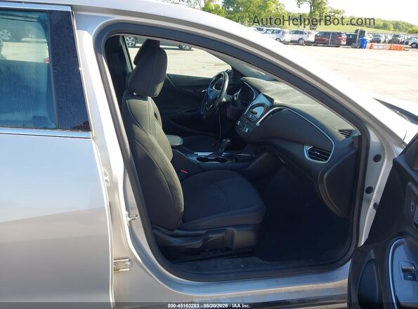 1G1ZD5ST4JF292632 2018 CHEVROLET MALIBU Silver წინა სალონის ხედი