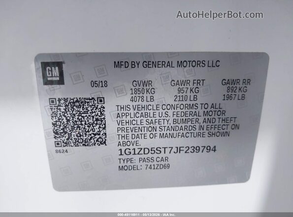1G1ZD5ST7JF239794 2018 CHEVROLET MALIBU Белый Вид подкапотного пространства