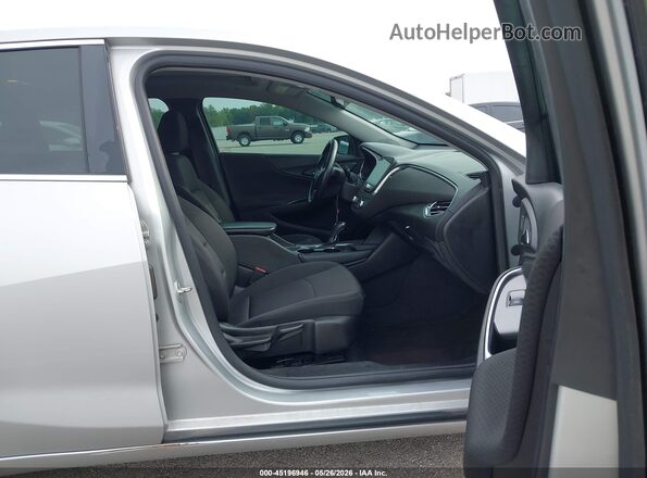 1G1ZD5ST8JF129336 2018 CHEVROLET MALIBU Silver Vista interior delantera