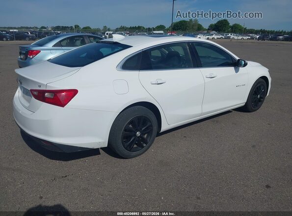 1G1ZD5ST8JF171098 2018 CHEVROLET MALIBU Белый Задняя правая четверть