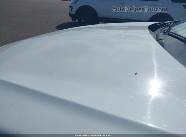 1G1ZD5ST8JF171098 2018 CHEVROLET MALIBU Белый Вид спереди