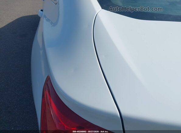 1G1ZD5ST8JF171098 2018 CHEVROLET MALIBU Белый 