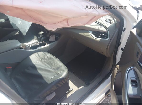 1G1ZD5ST9NF184951 2022 CHEVROLET MALIBU Белый Вид салона спереди