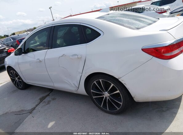 1G4PR5SK1H4105548 2017 BUICK VERANO Cream 