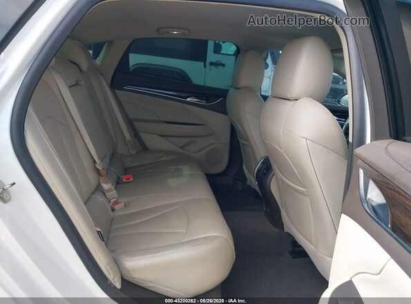 1G4ZP5SS6KU125879 2019 BUICK LACROSSE White Vista de la etiqueta del VIN