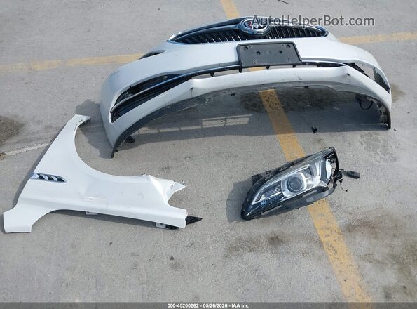 1G4ZP5SS6KU125879 2019 BUICK LACROSSE White Vista del cuadro de instrumentos