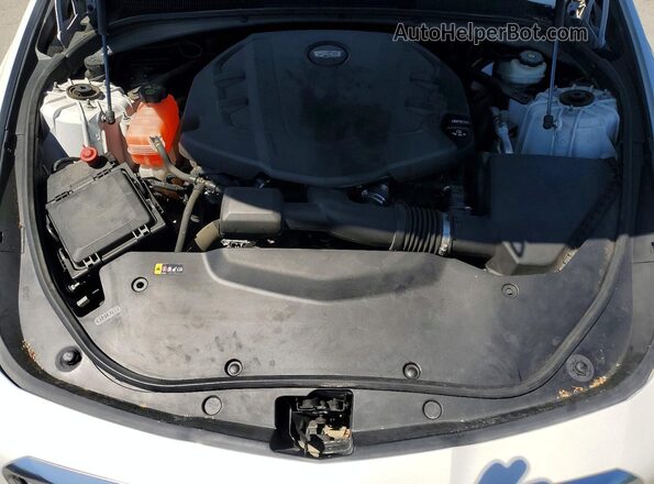 1G6AX5SS1J0130238 2018 CADILLAC CTS White Widok wnętrza z tyłu