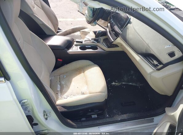 1G6DF5RK0P0130908 2023 CADILLAC CT4 Белый Вид салона спереди