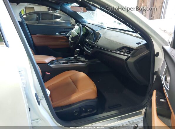 1G6DF5RK8P0103911 2023 CADILLAC CT4 White Вид салону спереду