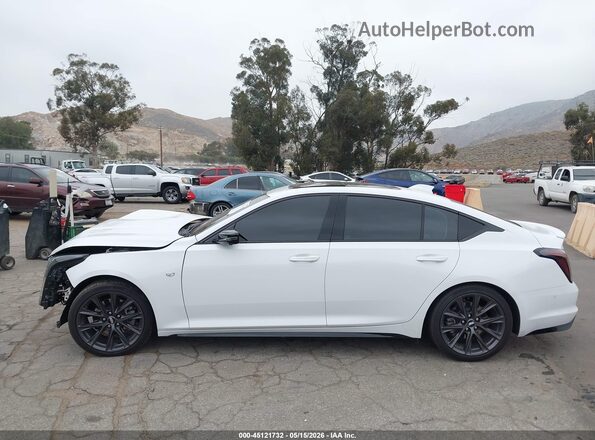 1G6DP5RK2S0104302 2025 CADILLAC CT5 White Սալոնի 360 աստիճան տեսք