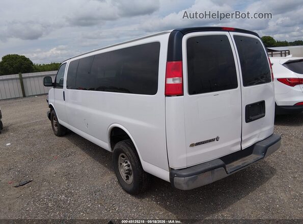 1GAZGNFP2N1267901 2022 CHEVROLET EXPRESS Белый Задняя левая четверть