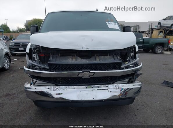 1GAZGPFG2H1172982 2017 CHEVROLET EXPRESS White უკანა სალონის ხედი