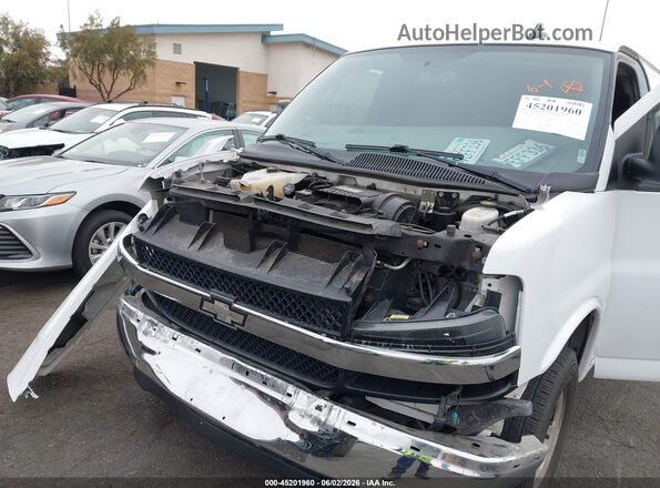 1GAZGPFG2H1172982 2017 CHEVROLET EXPRESS White წინა ხედი