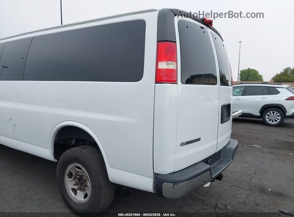 1GAZGPFG2H1172982 2017 CHEVROLET EXPRESS White უკანა მარცხენა