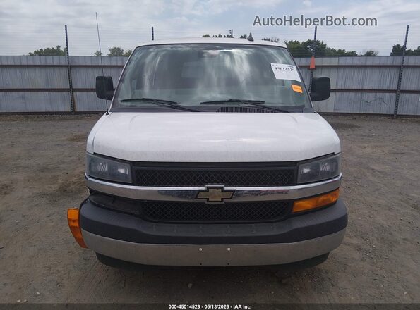 1GAZGPFG4K1295741 2019 CHEVROLET EXPRESS White Սարքավորումների վահանակի տեսք