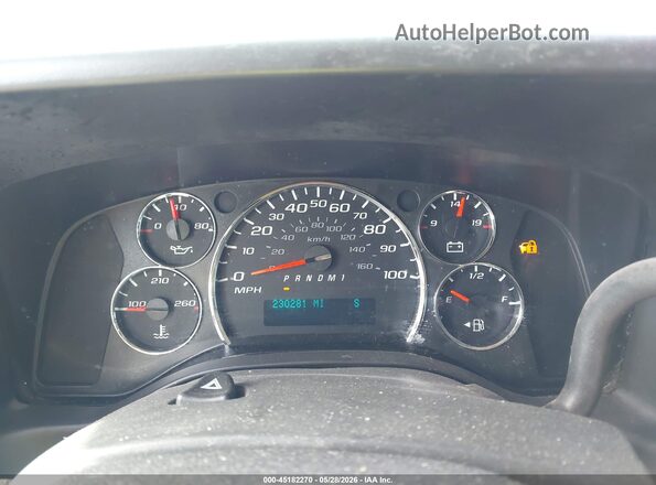 1GAZGPFG6J1260701 2018 CHEVROLET EXPRESS White Widok tylnych siedzeń