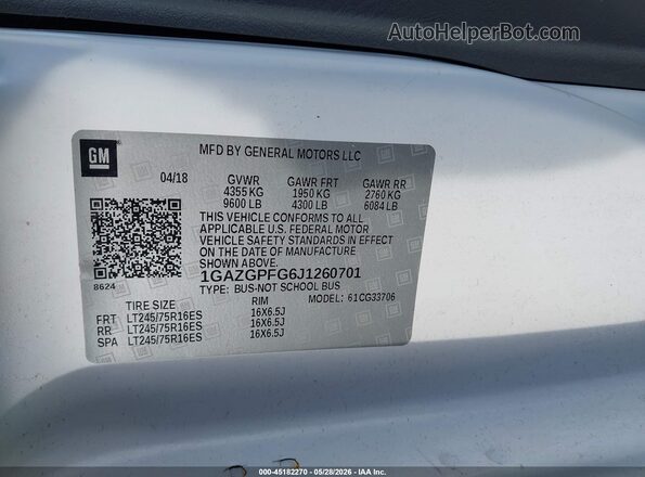 1GAZGPFG6J1260701 2018 CHEVROLET EXPRESS White Widok komory silnika