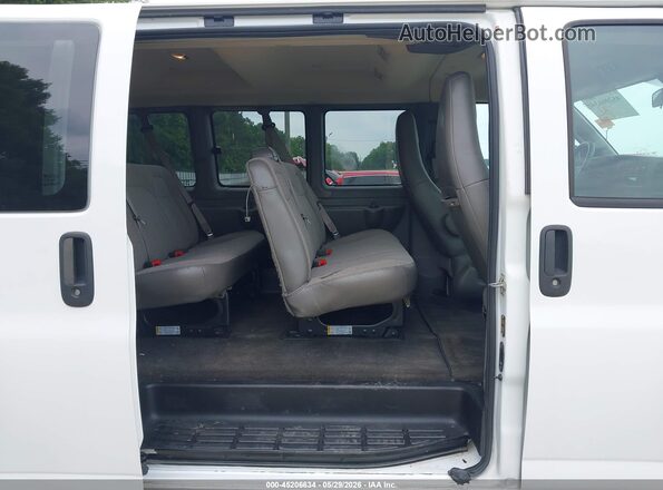 1GAZGPFG6K1226579 2019 CHEVROLET EXPRESS White VIN կոդի պիտակի տեսք