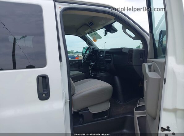 1GAZGPFG6K1226579 2019 CHEVROLET EXPRESS White Սալոնի դիմացի տեսք