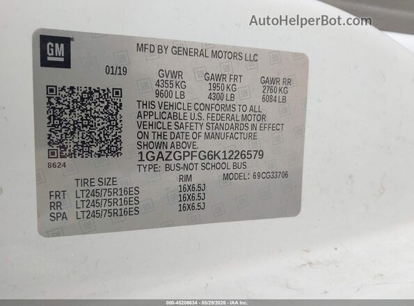 1GAZGPFG6K1226579 2019 CHEVROLET EXPRESS White Շարժիչի բաժամունքի տեսք