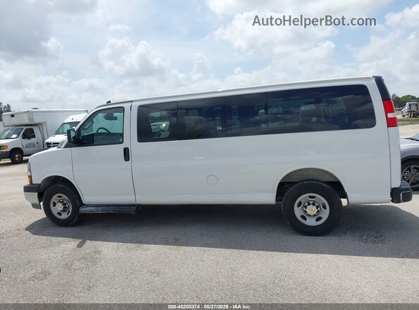 1GAZGPFP2S1228992 2025 CHEVROLET EXPRESS White 360 interior view