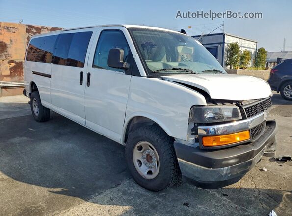 1GAZGPFP4R1202176 2024 CHEVROLET EXPRESS White Delantero derecho