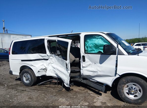 1GAZGPFP4S1258270 2025 CHEVROLET EXPRESS White Widok z przodu