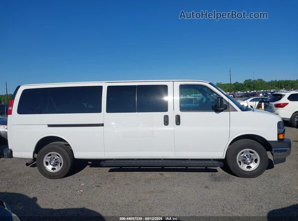 1GAZGPFPXK1176396 2019 CHEVROLET EXPRESS White Սալոնի հետևի տեսք