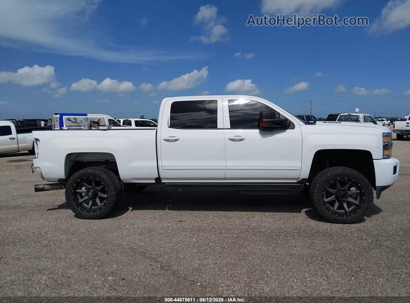 1GC1KVE88GF148916 2016 CHEVROLET SILVERADO White Widok wnętrza z tyłu
