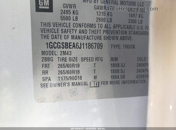 1GCGSBEA6J1186709 2018 CHEVROLET COLORADO White Vista del compartimento del motor