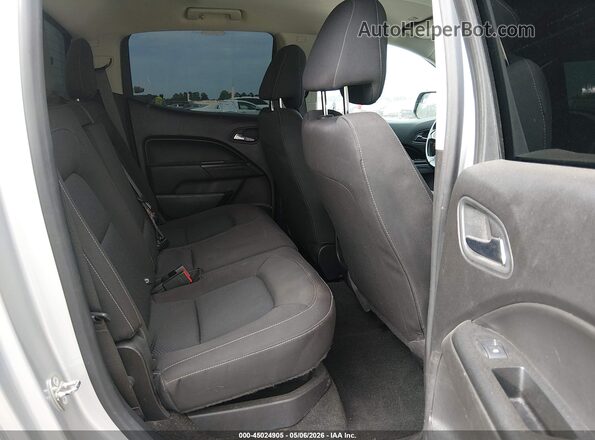 1GCGSCENXJ1174040 2018 CHEVROLET COLORADO Silver VIN կոդի պիտակի տեսք
